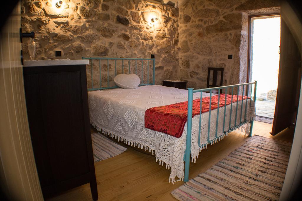 בית הארחה ואלה דה קאמברה 	Casas Dos Avos חדר תמונה