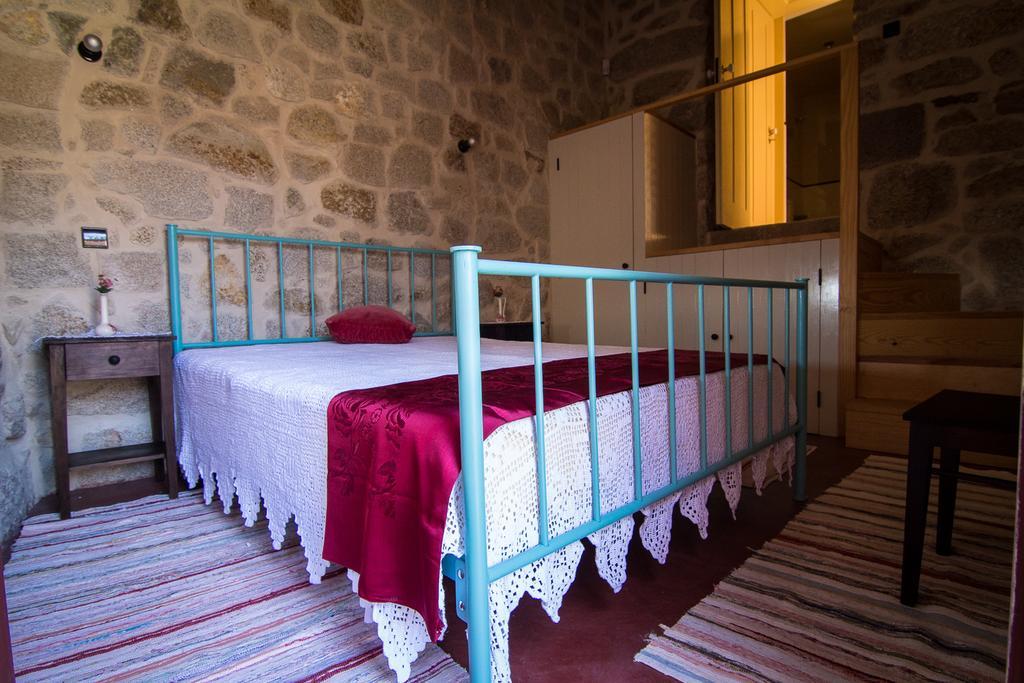 בית הארחה ואלה דה קאמברה 	Casas Dos Avos חדר תמונה